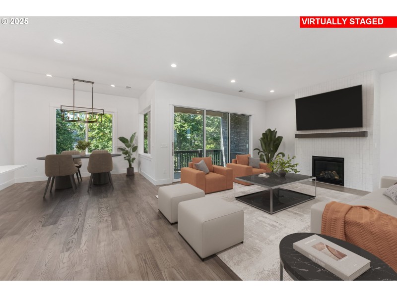 Living Room/Dining Room