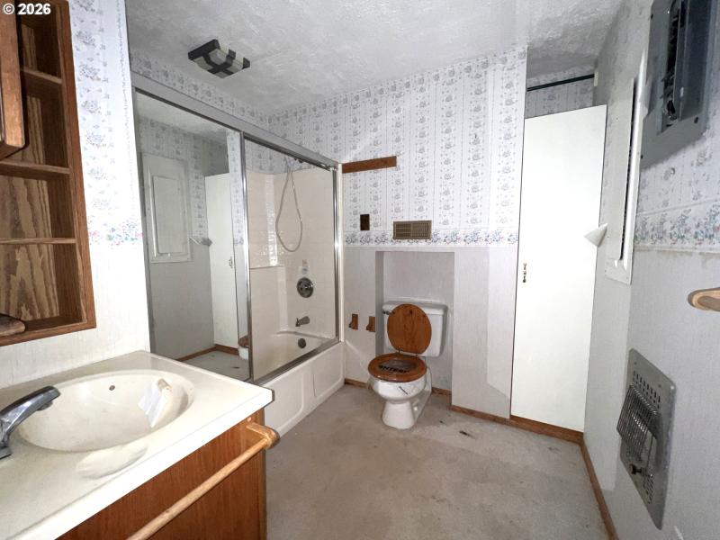 Owner's Suite Bathroom