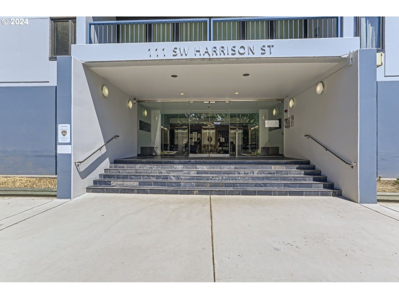 Entrance/Foyer