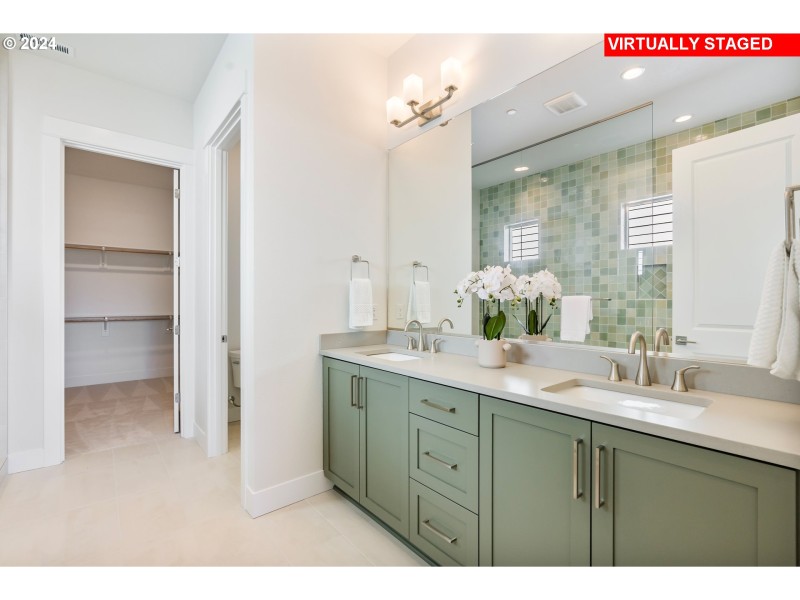 Owner's Suite Bathroom