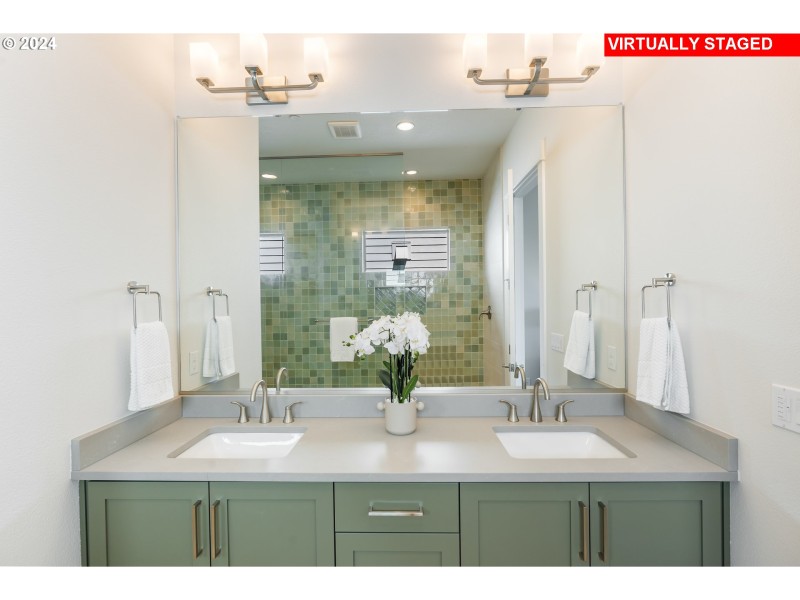 Owner's Suite Bathroom