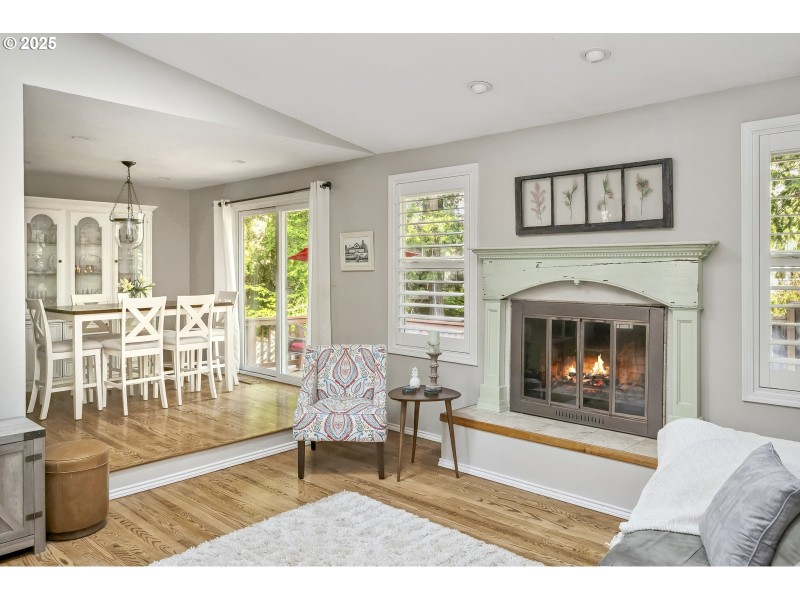 Living Room/Dining Room