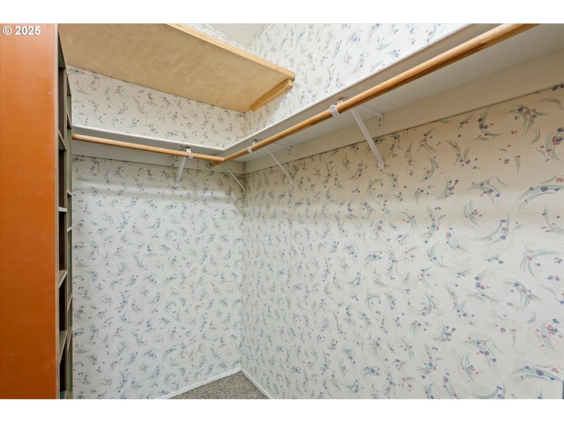 Bedroom, Primary