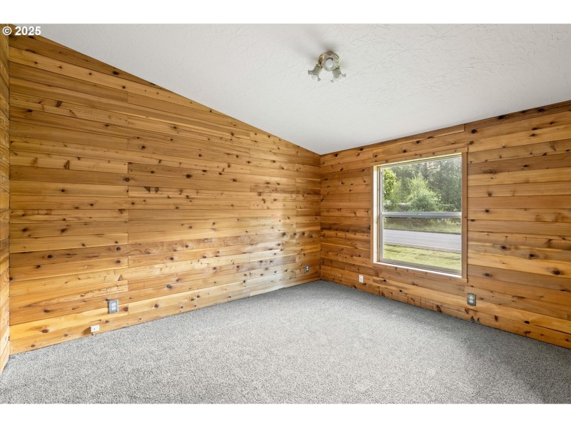 Bedroom, Primary
