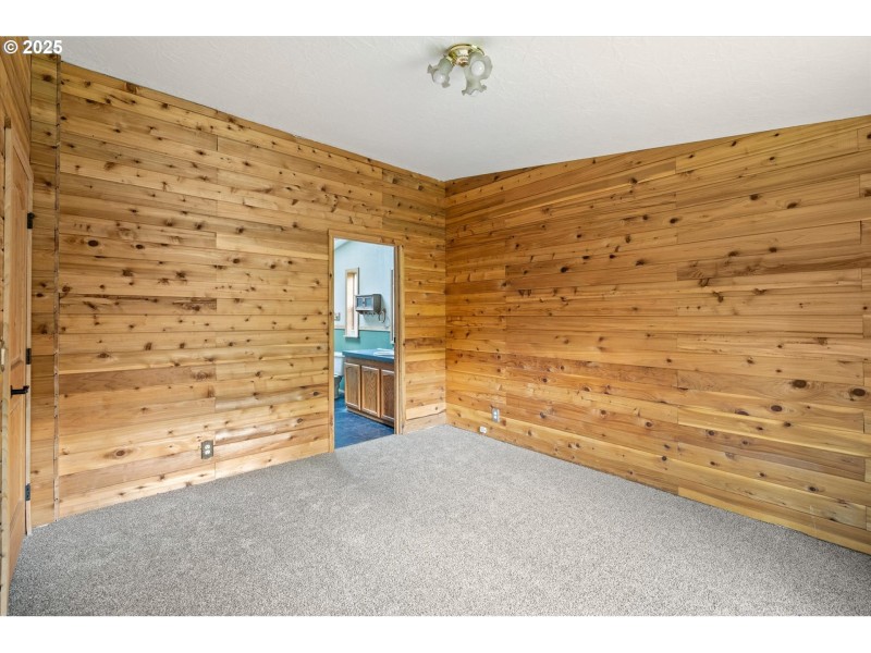 Bedroom, Primary