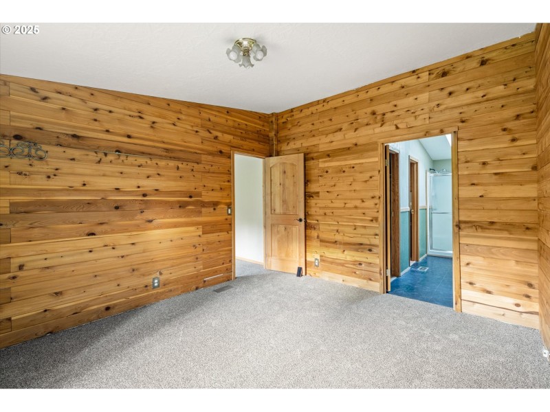 Bedroom, Primary