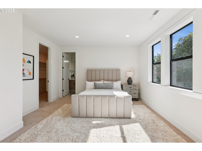 Bedroom, Primary