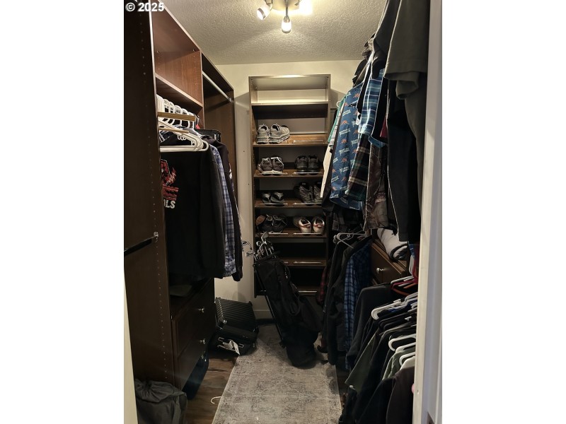 Bedroom, Primary