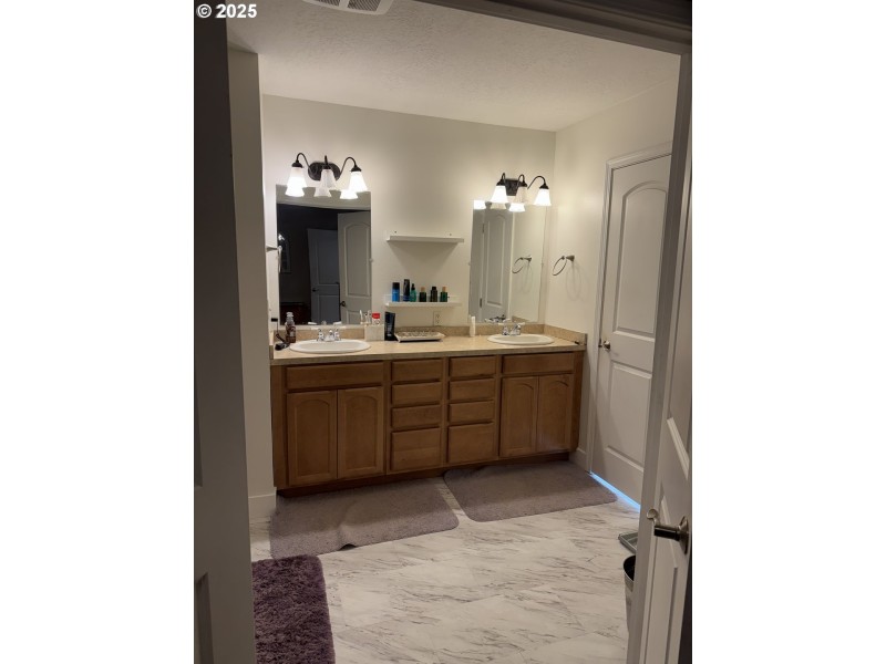 Bathroom, Attached