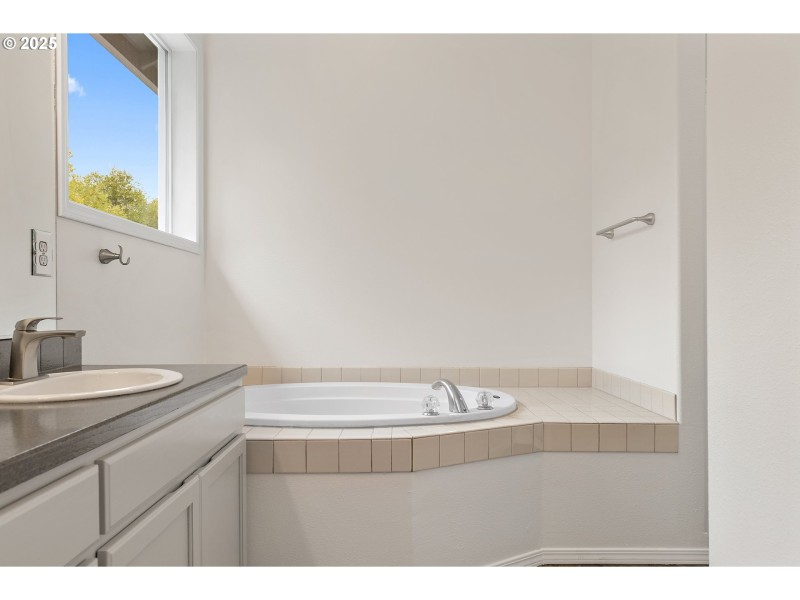 Bathroom, Attached