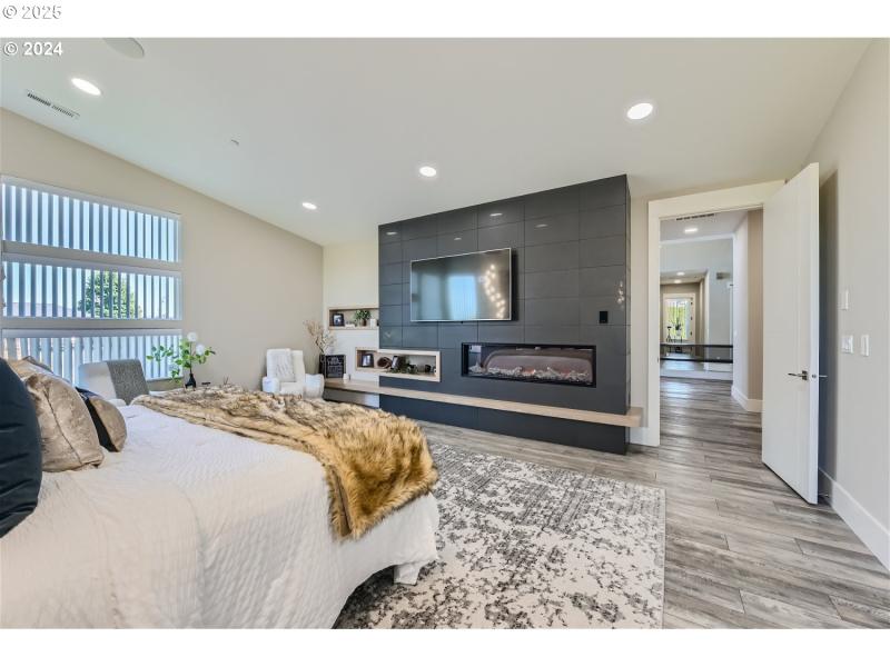 Bedroom, Owner's Suite