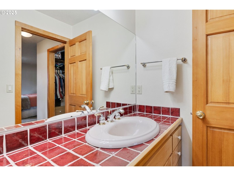 Owner's Suite Bathroom