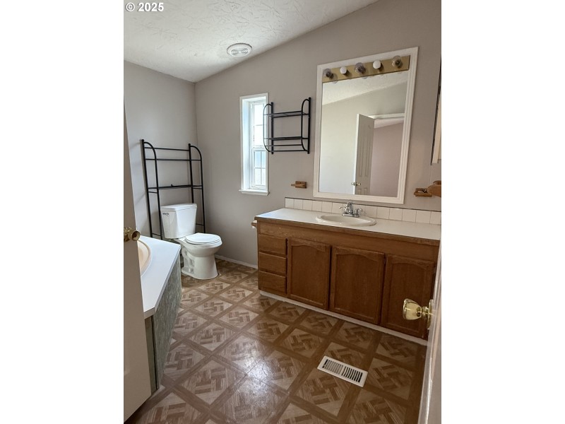 Bathroom, Attached