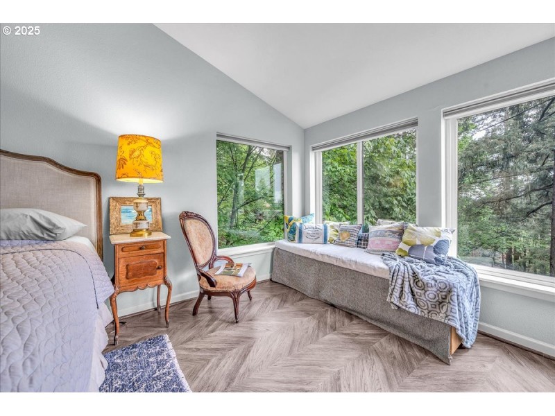 Bedroom, Primary