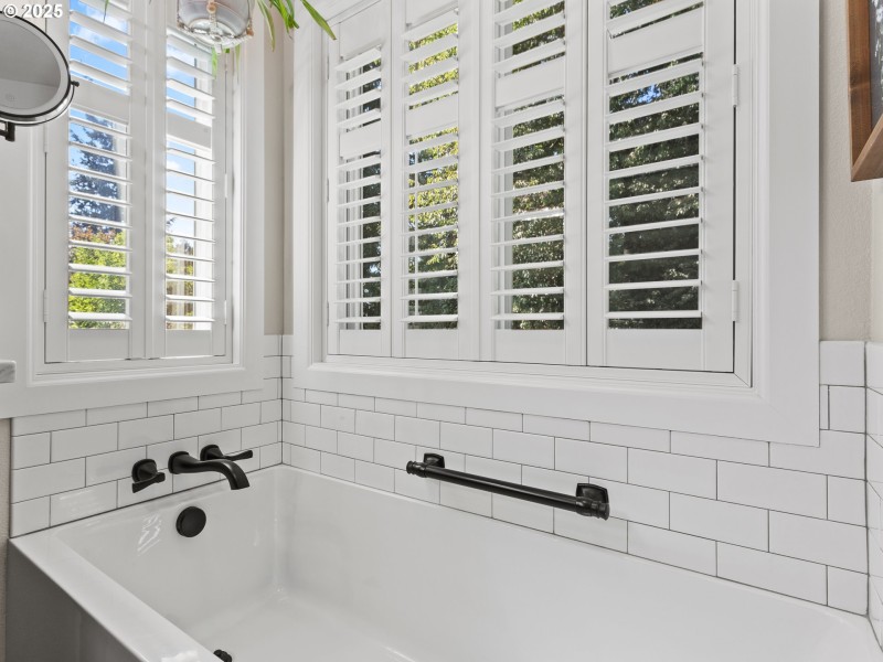 Owner's Suite Bathroom
