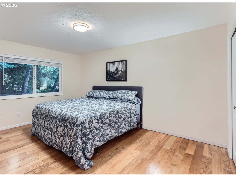 Bedroom, Primary