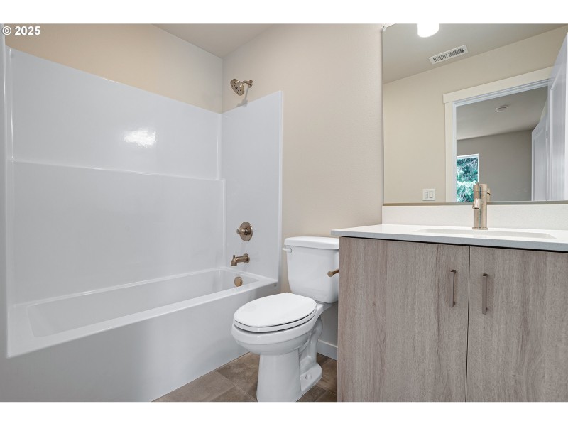Bathroom, Attached