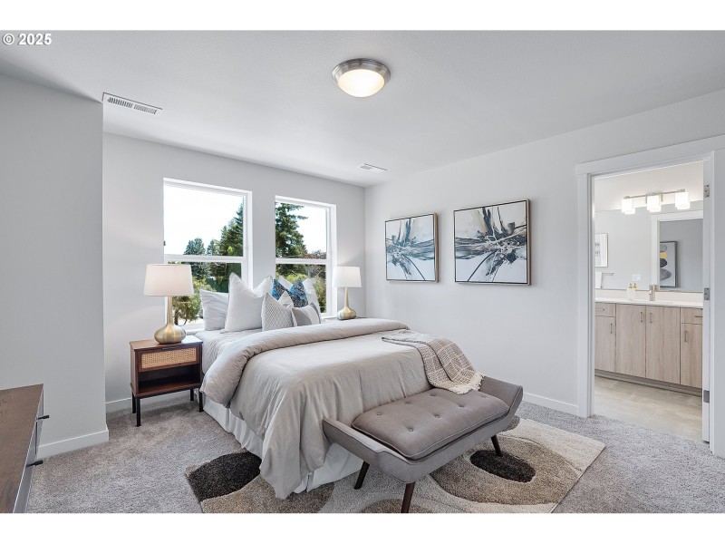 Bedroom, Primary