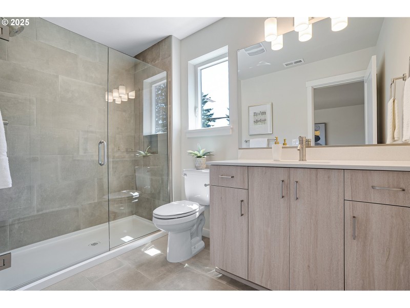 Bathroom, Attached