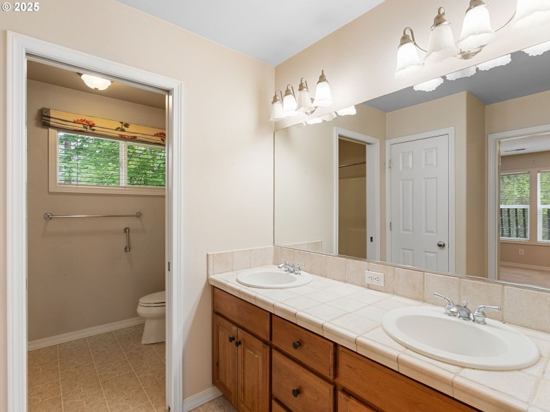Bathroom, Attached