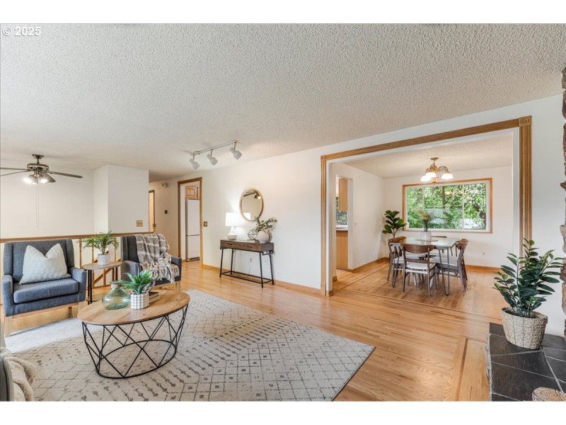 Living Room/Dining Room