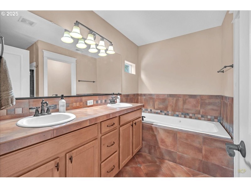 Bathroom, Attached