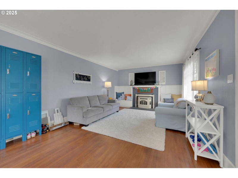 Living Room/Dining Room