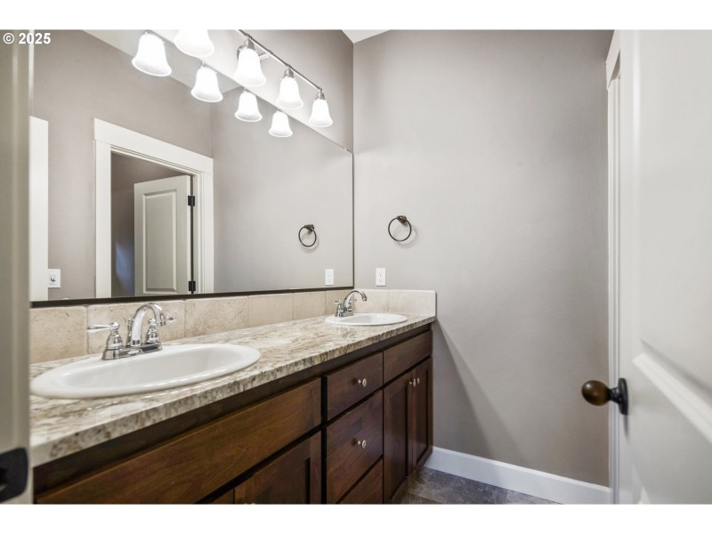 Owner's Suite Bathroom