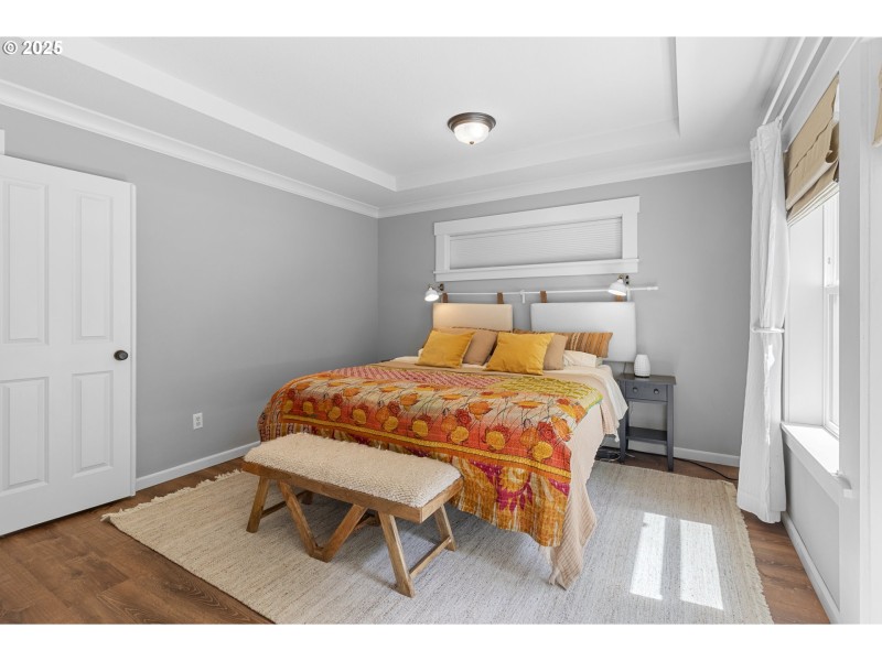 Bedroom, Primary