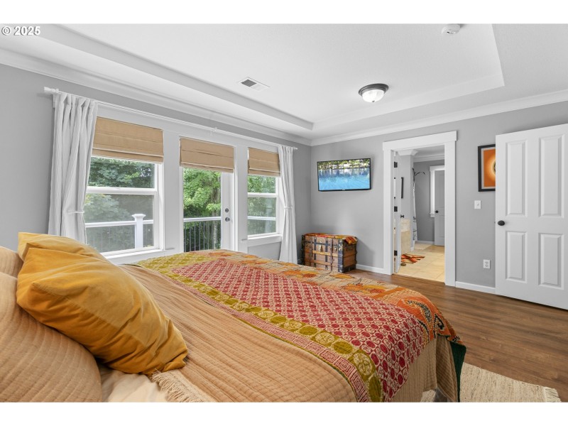 Bedroom, Primary