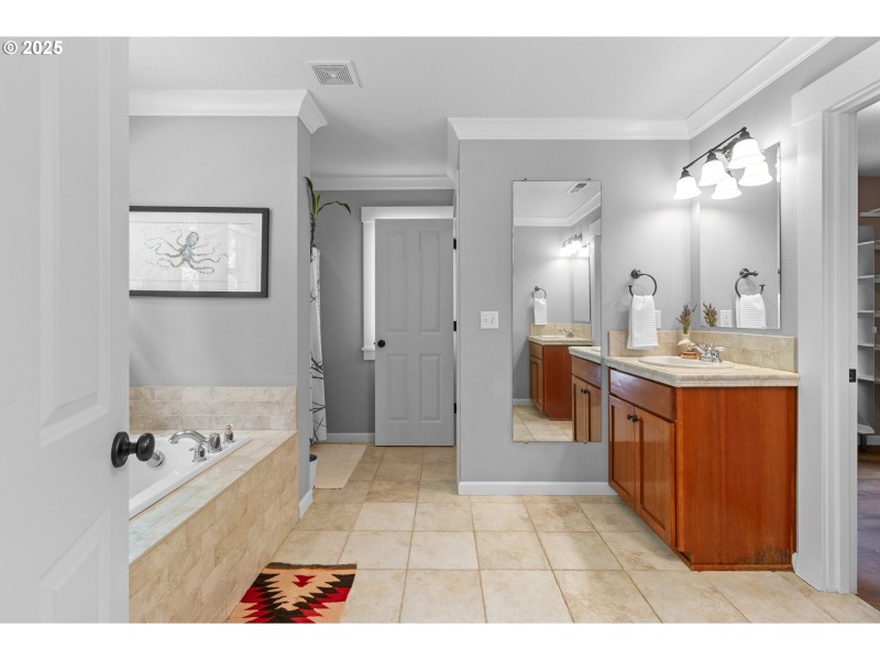 Bathroom, Attached