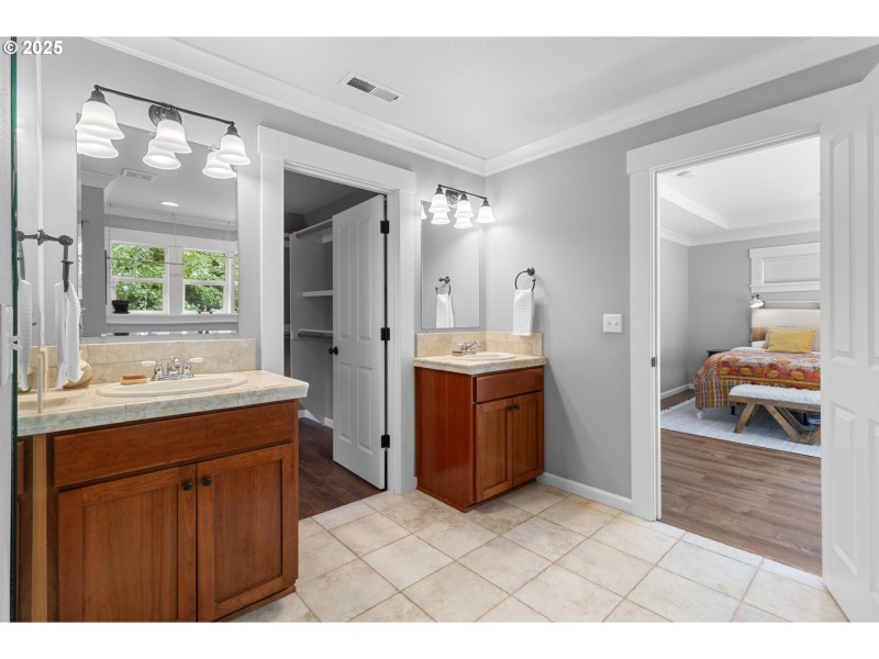 Bathroom, Attached