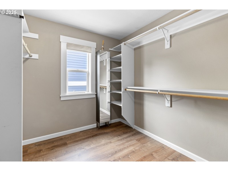 Bedroom, Primary