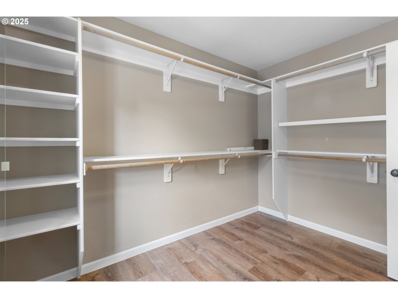 Bedroom, Primary