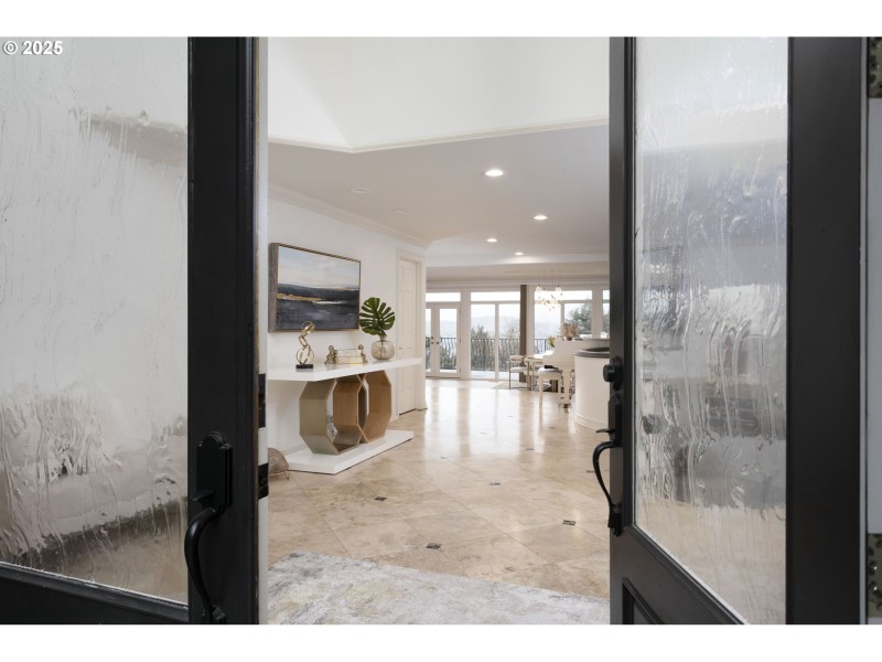 Entrance/Foyer