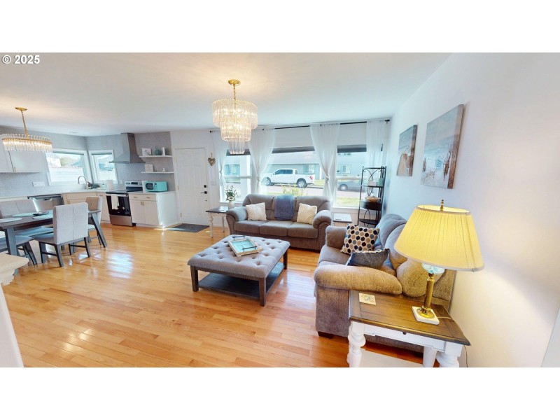 Living Room/Dining Room