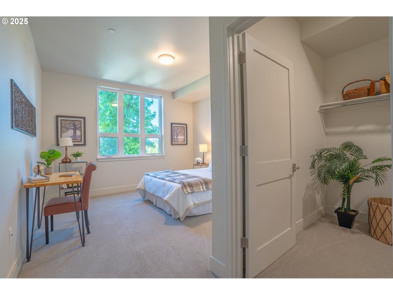 Bedroom, Primary