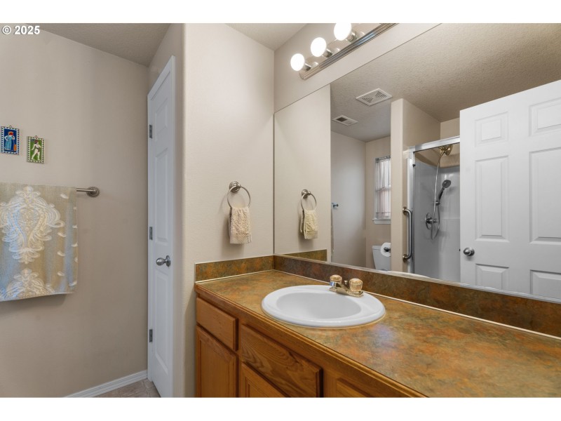 Bathroom, Attached