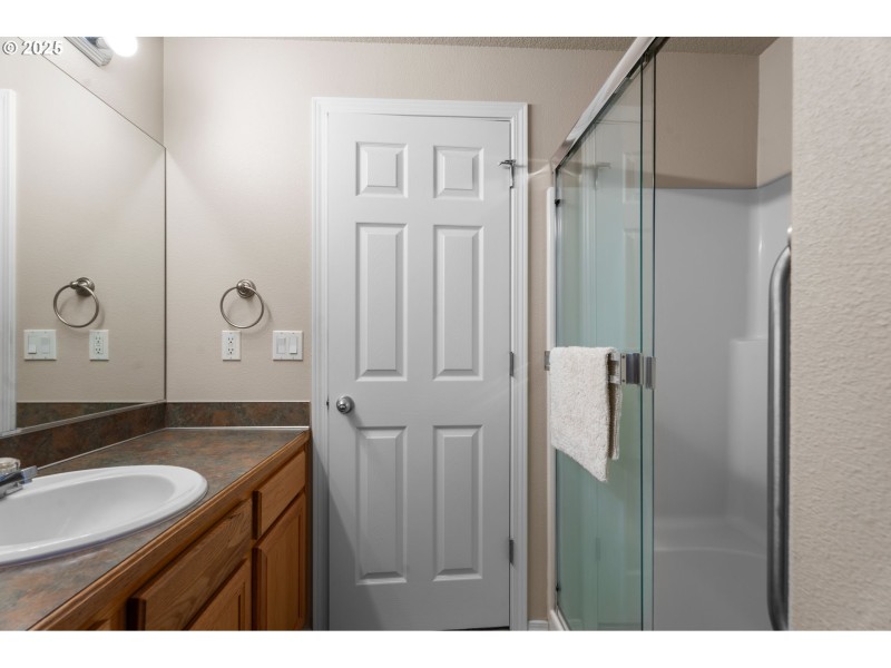 Bathroom, Attached