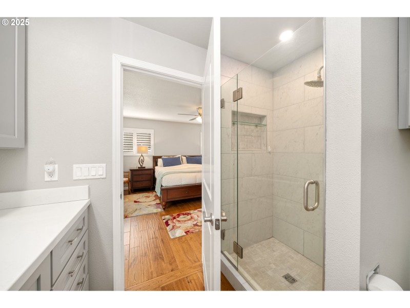 Bathroom, Attached