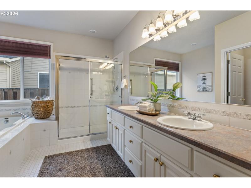 Owner's Suite Bathroom