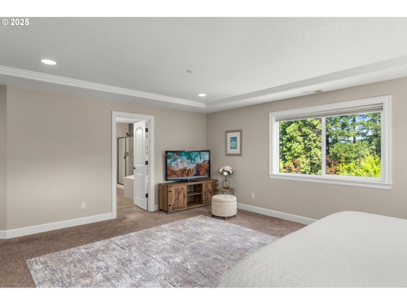 Bedroom, Primary