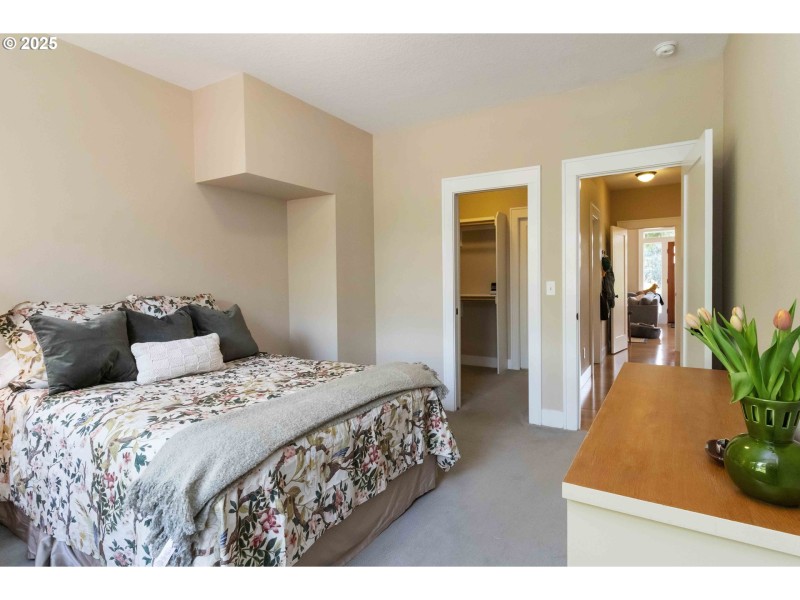 Bedroom, Primary