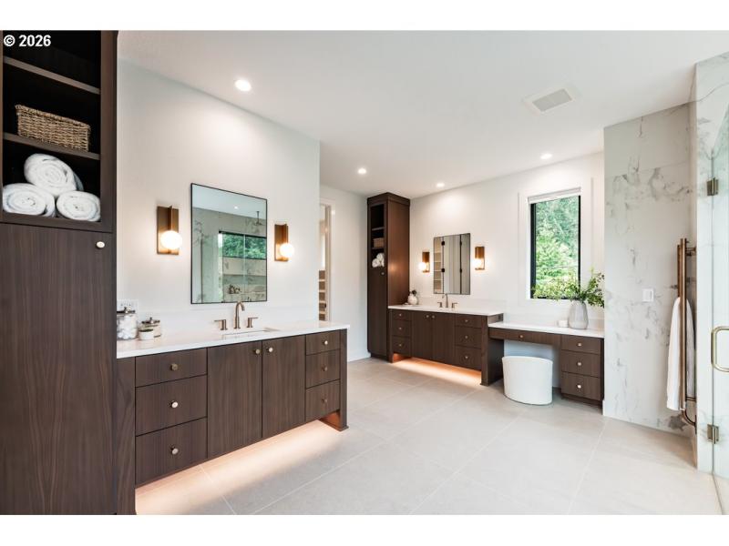 Owner's Suite Bathroom