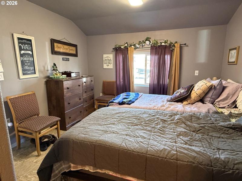 Bedroom, Owner's Suite