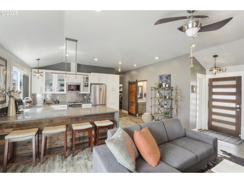 Kitchen/Living Room