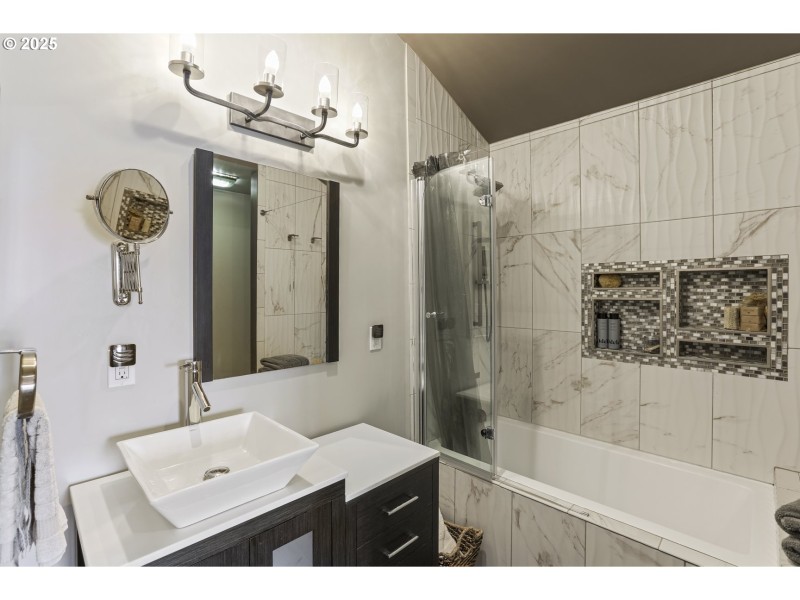 Bathroom, Attached