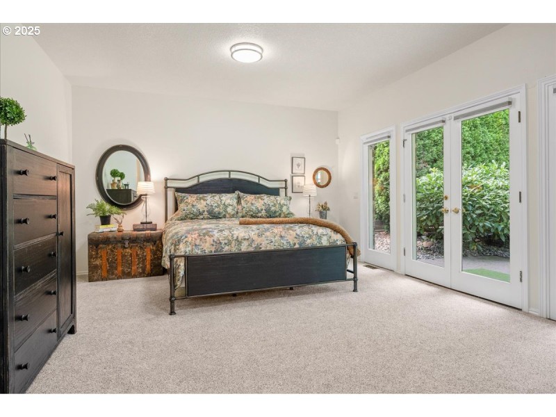 Bedroom, Primary