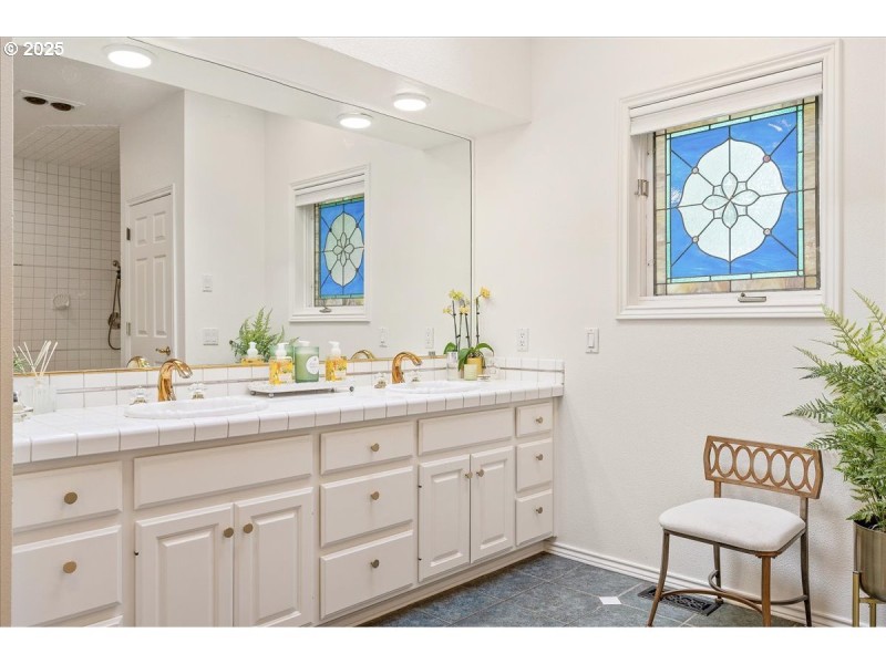 Owner's Suite Bathroom