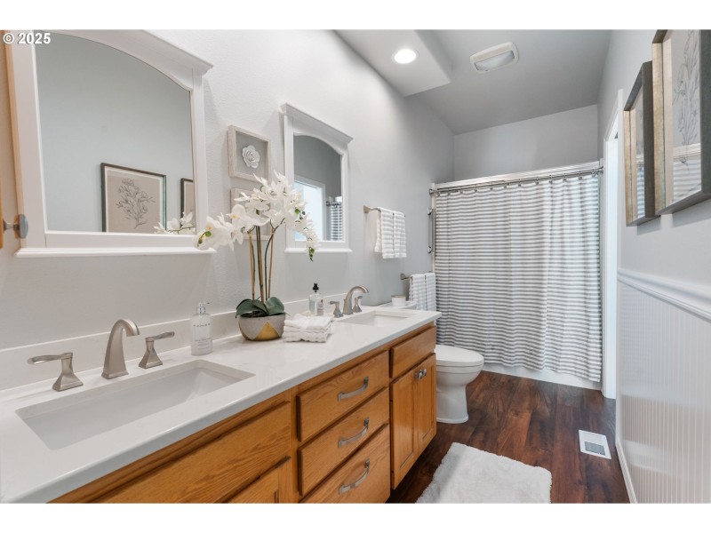 Owner's Suite Bathroom